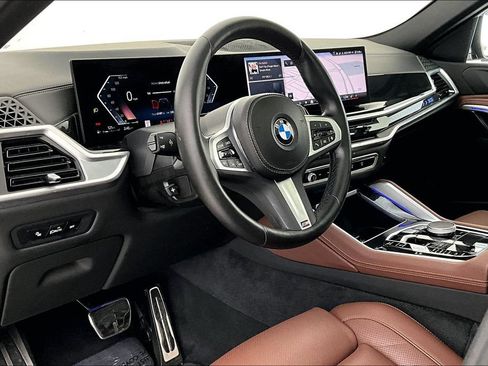 Used 2024 BMW X6 xDrive40i w/ Parking Assistance Package AWD/4WD image 16