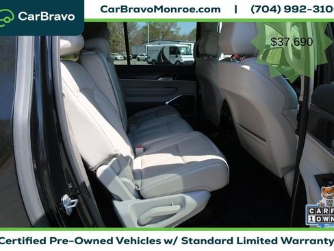 Used 2024 Jeep Wagoneer L Series II RWD image 34