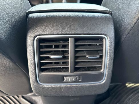 Used 2015 Volkswagen Passat 1.8T Sport image 15