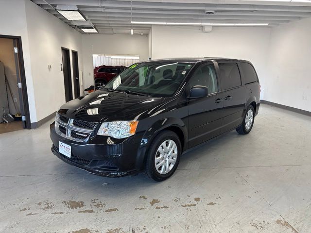 Used 2016 Dodge Grand Caravan SE w/ Quick Order Package 29E SE FWD image 3