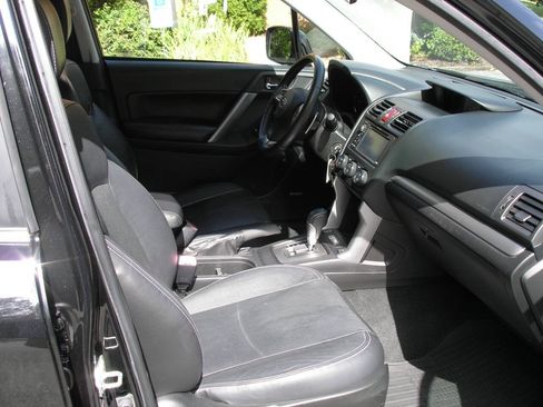 Used 2014 Subaru Forester 2.0XT Touring AWD/4WD image 8