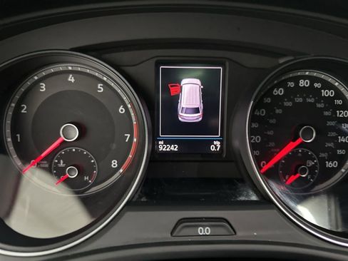 Used 2021 Volkswagen Atlas Cross Sport SE AWD/4WD image 11