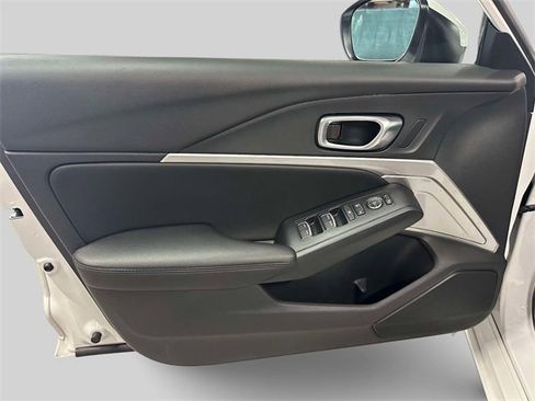 Certified 2023 Acura Integra Base image 12