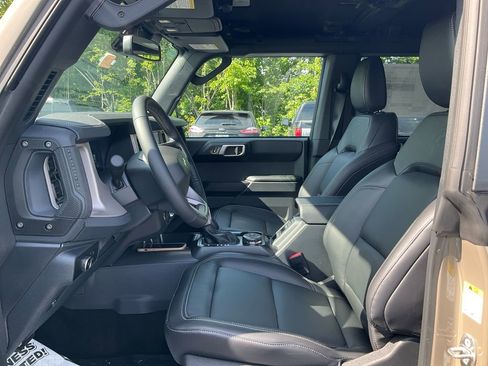 New 2026 Ford Bronco Outer Banks w/ Sasquatch Package AWD/4WD image 16