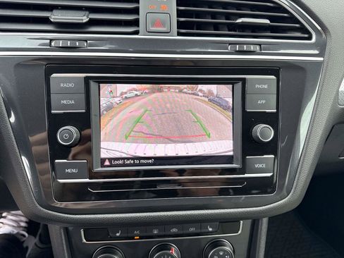 Used 2024 Volkswagen Tiguan S image 25
