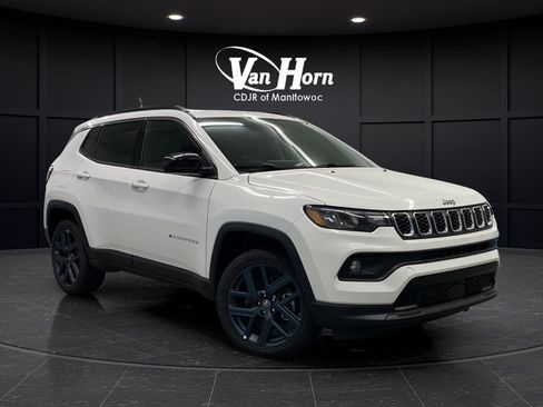 New 2026 Jeep Compass Latitude AWD/4WD image 1