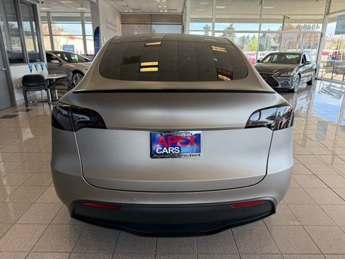 Used 2021 Tesla Model Y Performance image 4