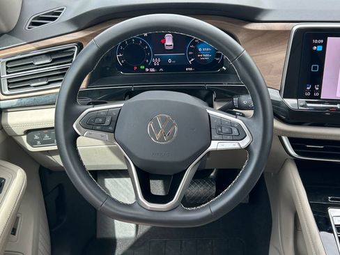 Used 2026 Volkswagen Atlas SE AWD/4WD image 40