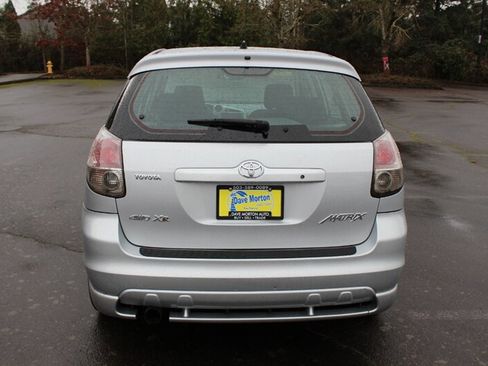 Used 2006 Toyota Matrix XR image 8