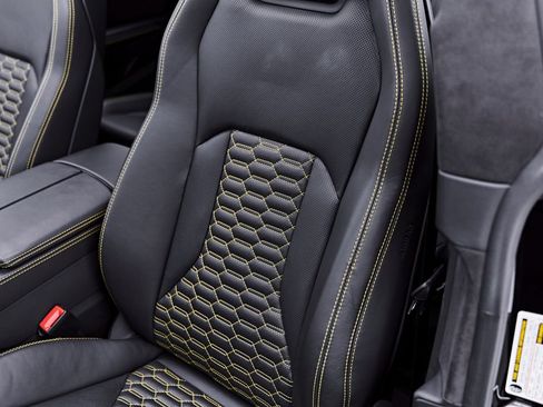 Used 2022 Lamborghini Urus AWD/4WD image 57