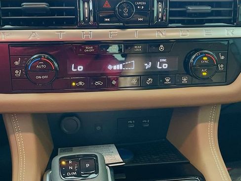 New 2026 Nissan Pathfinder Platinum FWD image 11