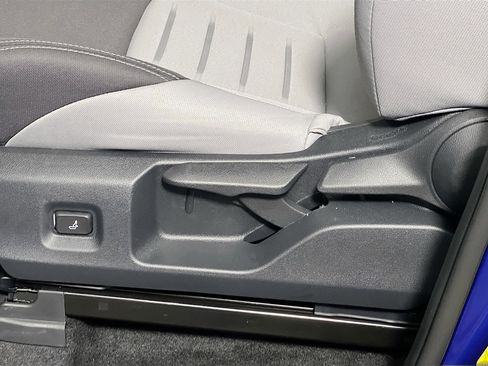 Used 2025 Toyota Tacoma TRD Sport image 15