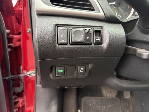 Used 2019 Nissan Sentra S image 14