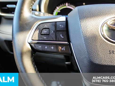 Used 2021 Toyota Highlander XLE image 29