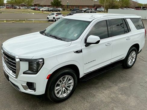 Used 2023 GMC Yukon SLT AWD/4WD image 5