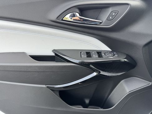 New 2026 Chevrolet Trax LT w/ Driver Confidence Package image 10