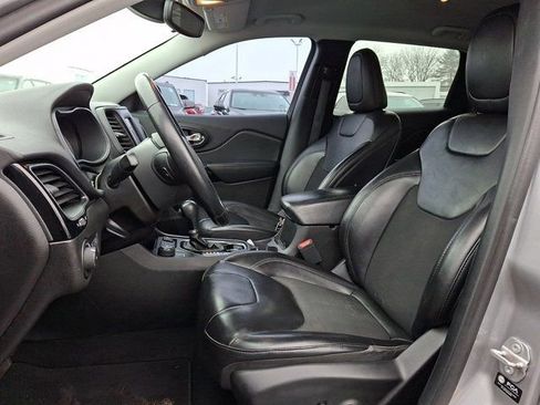 Certified 2021 Jeep Cherokee Latitude Plus image 17