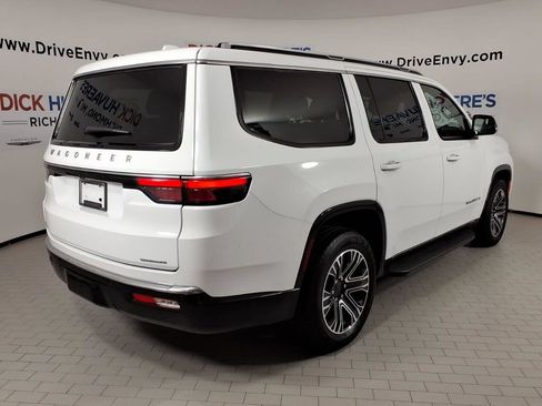 Used 2023 Jeep Wagoneer Series II AWD/4WD image 4