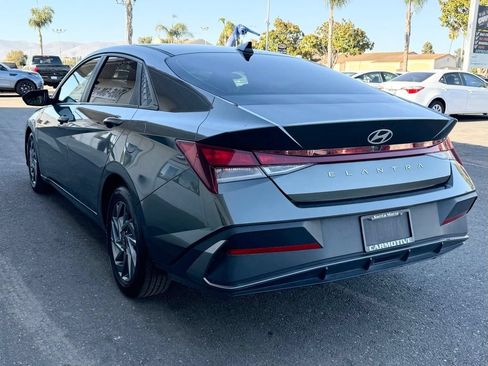 Used 2024 Hyundai Elantra SEL FWD image 7