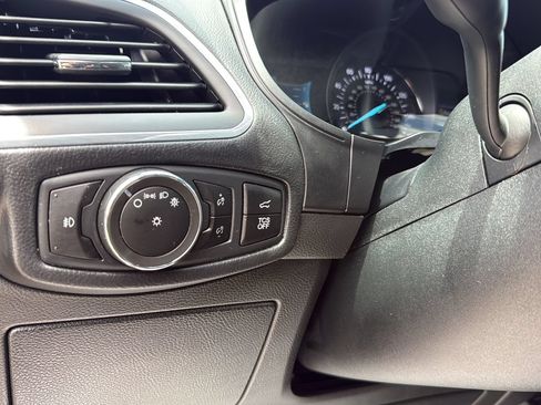 Certified 2023 Ford Edge Titanium AWD/4WD image 18