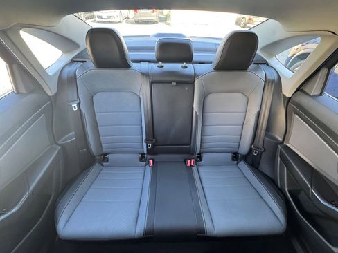 Used 2025 Volkswagen Jetta SE image 38