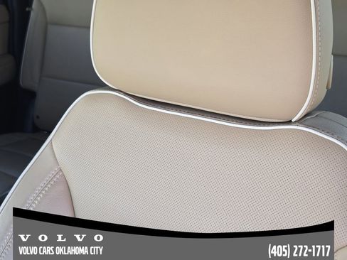 Used 2021 Chevrolet Suburban Premier image 14