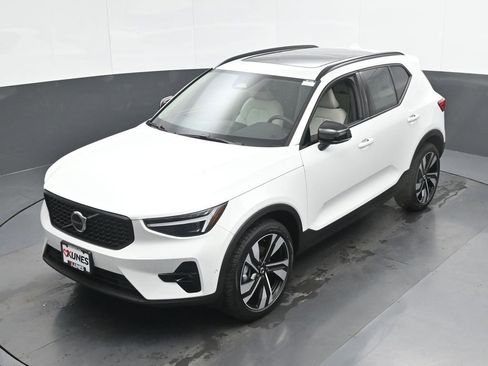 New 2026 Volvo XC40 B5 Ultra w/ Climate Package AWD/4WD image 35