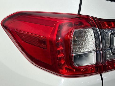 Used 2023 Subaru Ascent Premium w/ Convenience Package image 35