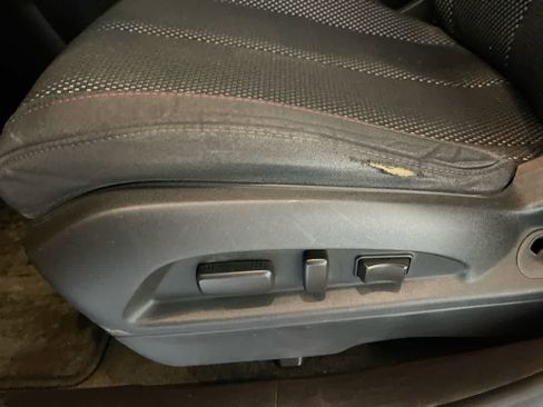 Used 2010 Chevrolet Equinox LT image 12