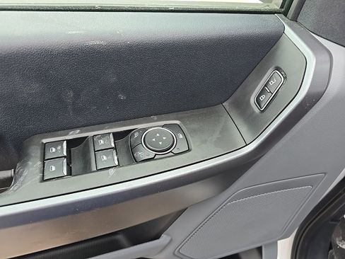 Used 2025 Ford F350 XLT image 7