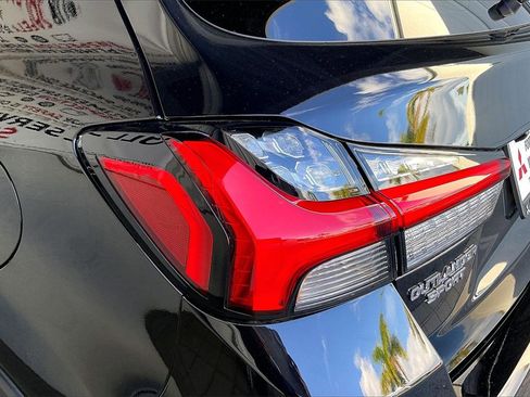 Used 2025 Mitsubishi Outlander Sport ES image 18