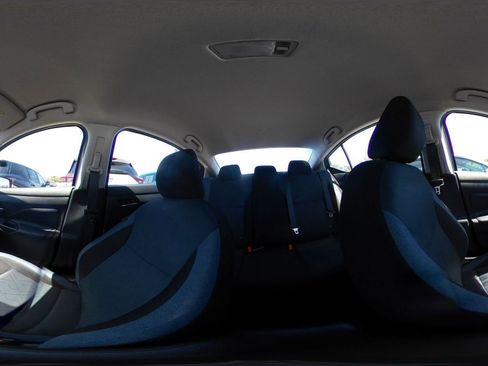 Used 2025 Nissan Versa SV FWD image 40