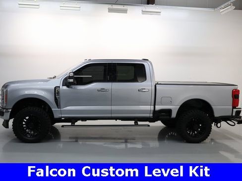 Used 2023 Ford F350 Lariat w/ Lariat Ultimate Package image 3