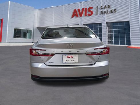 Used 2025 Toyota Camry LE image 6