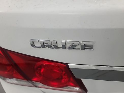 Used 2015 Chevrolet Cruze LT w/ Sun And Sound Package FWD image 11