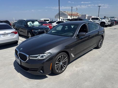 Used 2023 BMW 530e w/ Premium Package RWD image 1