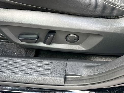 Used 2021 Nissan Rogue SL image 34