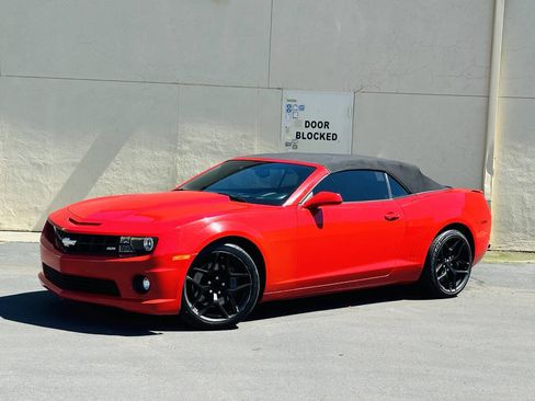 Used 2012 Chevrolet Camaro SS RWD image 4