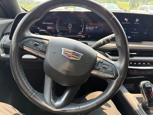 Used 2024 Cadillac XT4 Premium Luxury AWD/4WD image 16