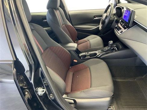 Certified 2025 Toyota Corolla SE image 33