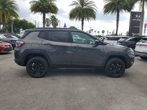 Used 2024 Jeep Compass Trailhawk AWD/4WD image 4