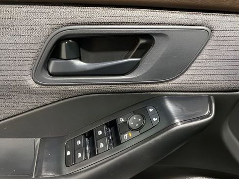 Certified 2023 Nissan Rogue S AWD/4WD image 10