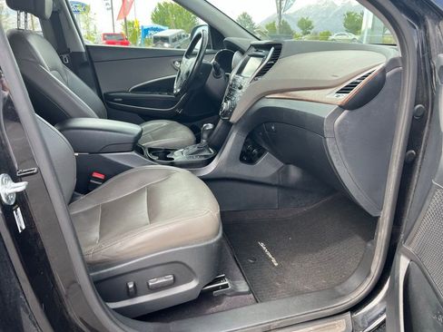 Used 2017 Hyundai Santa Fe SE w/ SE Premium Package 02 AWD/4WD image 18