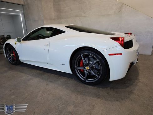 Used 2014 Ferrari 458 Italia Coupe RWD image 5