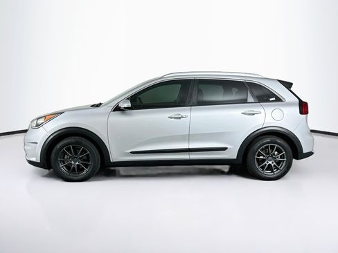 Used 2018 Kia Niro EX FWD image 4