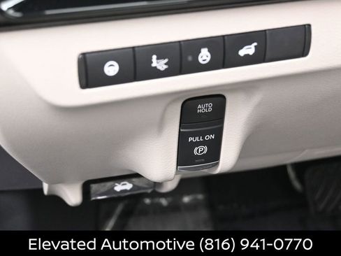 Certified 2025 Nissan Murano Platinum w/ Cargo Package AWD/4WD image 14