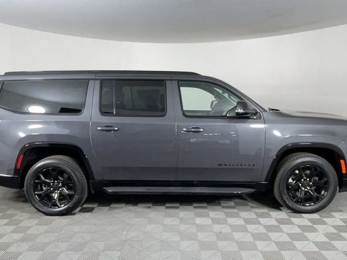 New 2025 Jeep Wagoneer L Series II image 3