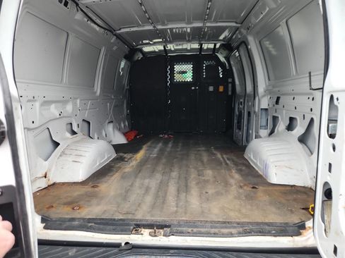 Used 2014 Ford E-250 and Econoline 250 E 250 3dr Cargo Van image 5