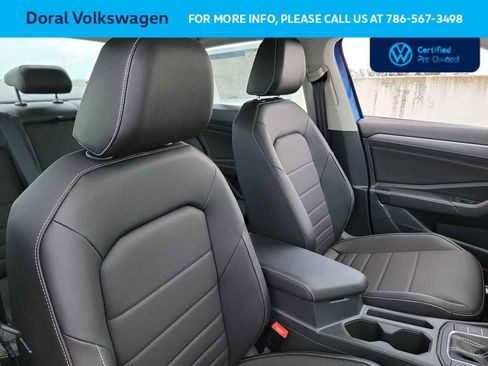 Used 2023 Volkswagen Jetta SE w/ Panoramic Sunroof Package FWD image 32