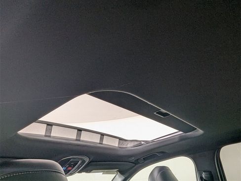 New 2025 Jeep Grand Cherokee Altitude image 26